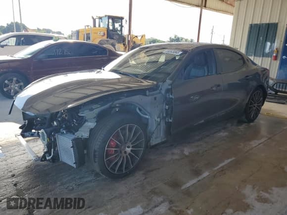 ✅ 2024 Maserati Ghibli Modena Q4 • VIN: ZAM57YTM5RX451424 • Lot: 86063065. Wystawiony na Copart z przebiegiem 8 610 mil. Bezpłatny archiwum sprzedaży aukcyjnych z USA i szczegółowy raport historii pojazdu na DreamBid. Zdjęcie 1.