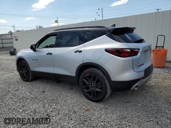 ✅ 2022 Chevrolet Blazer LT • VIN: 3GNKBJRS9NS130539 • Lot: 71401635. Listed on Copart with 107,526 mi. Free auction sales archive from the USA and detailed vehicle history report at DreamBid. Image 2.