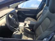 ✅ 2022 Tesla Model 3 • VIN: 5YJ3E1EA5NF189937 • Lot: 57071325. Wystawiony na Copart z przebiegiem Nie podano. Bezpłatny archiwum sprzedaży aukcyjnych z USA i szczegółowy raport historii pojazdu na DreamBid. Zdjęcie 7.