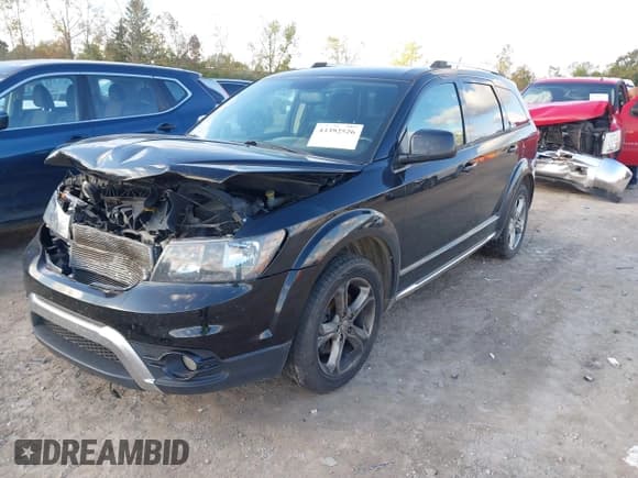 ✅ 2017 Dodge Journey Crossroad Plus • VIN: 3C4PDDGG7HT603975 • Lot: 43392526. Listed on IAAI with 151,189 mi. Free auction sales archive from the USA and detailed vehicle history report at DreamBid. Image 18.