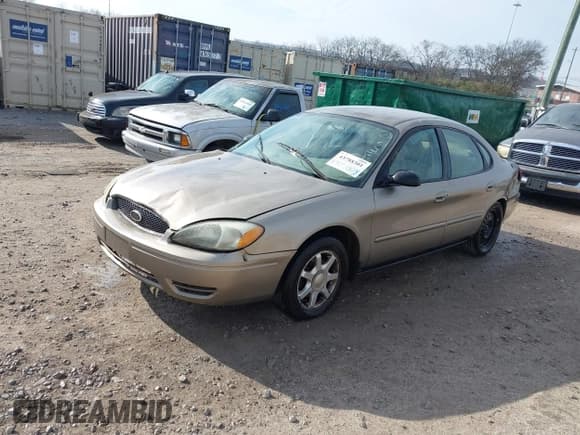 ✅ 2006 Ford Taurus SE • VIN: 1FAFP53U26A101826 • Lot: 43788301. Wystawiony na IAAI z przebiegiem Nie podano. Bezpłatny archiwum sprzedaży aukcyjnych z USA i szczegółowy raport historii pojazdu na DreamBid. Zdjęcie 2.
