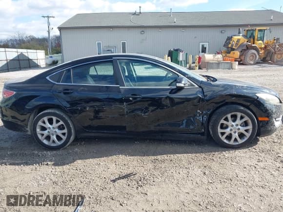 ✅ 2013 Mazda 6 i Touring Plus • VIN: 1YVHZ8EH1D5M17216 • Lot: 43666847. Listed on IAAI with 119,543 mi. Free auction sales archive from the USA and detailed vehicle history report at DreamBid. Image 13.