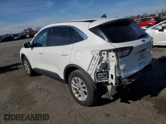 ✅ 2020 Ford Escape SE • VIN: 1FMCU9G61LUA91093 • Lot: 91899045. Listed on Copart with 75,346 mi. Free auction sales archive from the USA and detailed vehicle history report at DreamBid. Image 2.