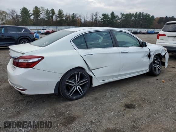 ✅ 2016 Honda Accord Sport • VIN: 1HGCR2F5XGA132285 • Лот: 90728665. Опубликован ранее на Copart с пробегом 191 500 миль. Бесплатный доступ к архиву аукционных продаж из США и подробный отчёт об истории автомобиля на DreamBid. Изображение 3.