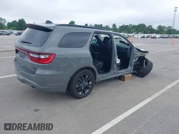 2024 Dodge Durango R/T Plus z VIN 1C4SDJCT5RC251200, wystawiony jako IAAI lot #42635175 z przebiegiem 8 887 mil mil oraz . Historia ofert i sprzedaży dostępna na DreamBid. Obrazek 4.