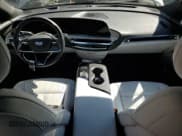 ✅ 2024 Cadillac LYRIQ Luxury • VIN: 1GYKPRRK6RZ104038 • Лот: 72995794. Опубликован ранее на Copart с пробегом Не указан. Бесплатный доступ к архиву аукционных продаж из США и подробный отчёт об истории автомобиля на DreamBid. Изображение 8.