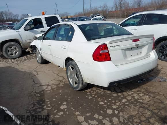 2007 Chevrolet Malibu SS z VIN 1G1ZW57157F187737, wystawiony jako IAAI lot #41683939 z przebiegiem Nie podano mil oraz . Historia ofert i sprzedaży dostępna na DreamBid. Obrazek 3.
