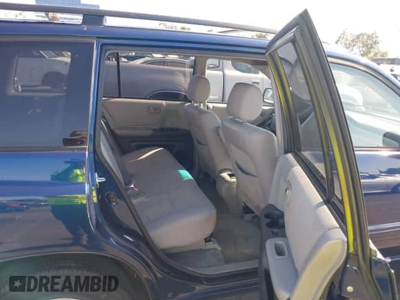 2004 Toyota Highlander с VIN JTEGD21A040090158, выставлен на аукционе IAAI как лот 43125808 с пробегом 135 613 миль миль и . История ставок и продаж доступна на DreamBid. Изображение 8.