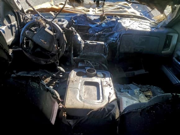 ✅ 2016 Chevrolet Silverado 2500HD LT • VIN: 1GC1KVE80GF196426 • Lot: 93919975. Wystawiony na Copart z przebiegiem Nie podano. Bezpłatny archiwum sprzedaży aukcyjnych z USA i szczegółowy raport historii pojazdu na DreamBid. Zdjęcie 8.