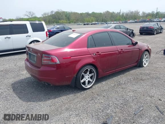 ✅ 2004 Acura TL • VIN: 19UUA65544A067613 • Лот: 42061521. Опубликован ранее на IAAI с пробегом 262 860 миль. Бесплатный доступ к архиву аукционных продаж из США и подробный отчёт об истории автомобиля на DreamBid. Изображение 4.
