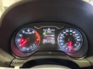 ✅ 2016 Audi A3 Premium Plus • VIN: WAUJ8GFF5G1011806 • Lot: 87443605. Wystawiony na Copart z przebiegiem 52 595 mil. Bezpłatny archiwum sprzedaży aukcyjnych z USA i szczegółowy raport historii pojazdu na DreamBid. Zdjęcie 9.