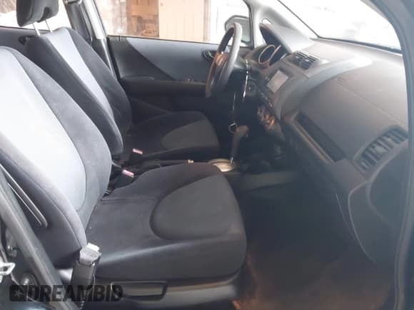 ✅ 2008 Honda Fit • VIN: JHMGD38458S058163 • Лот: 43876629. Опубликован ранее на IAAI с пробегом 154 021 миль. Бесплатный доступ к архиву аукционных продаж из США и подробный отчёт об истории автомобиля на DreamBid. Изображение 5.