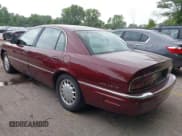 ✅ 1999 Buick Park Avenue • VIN: 1G4CW52K0X4644958 • Lot: 42410638. Wystawiony na IAAI z przebiegiem 151 917 mil. Bezpłatny archiwum sprzedaży aukcyjnych z USA i szczegółowy raport historii pojazdu na DreamBid. Zdjęcie 3.