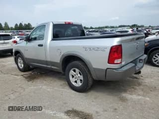 ✅ 2010 Dodge 1500 ST • VIN: 3D7JB1EPXAG109921 • Lot: 63062274. Wystawiony na Copart z przebiegiem 140 077 mil. Bezpłatny archiwum sprzedaży aukcyjnych z USA i szczegółowy raport historii pojazdu na DreamBid. Zdjęcie 2.