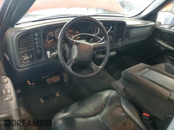 ✅ 2000 GMC Sierra 1500 SLE • VIN: 1GTEK14T7YZ110951 • Лот: 65396485. Опубликован ранее на Copart с пробегом 95 650 миль. Бесплатный доступ к архиву аукционных продаж из США и подробный отчёт об истории автомобиля на DreamBid. Изображение 8.