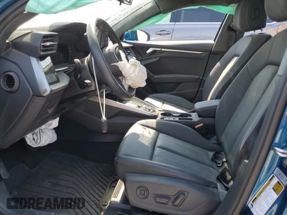 ✅ 2022 Audi A3 Premium • VIN: WAUAUDGY8NA103550 • Lot: 63208433. Wystawiony na Copart z przebiegiem Nie podano. Bezpłatny archiwum sprzedaży aukcyjnych z USA i szczegółowy raport historii pojazdu na DreamBid. Zdjęcie 7.