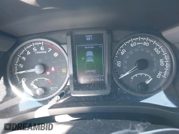 ✅ 2020 Toyota Tacoma SR5 • VIN: 3TMAZ5CN2LM117515 • Lot: 41630150. Listed on IAAI with 201,762 mi. Free auction sales archive from the USA and detailed vehicle history report at DreamBid. Image 7.