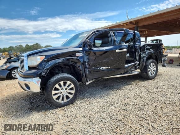 ✅ 2011 Toyota Tundra Limited • VIN: 5TFHW5F18BX204702 • Lot: 70157125. Wystawiony na Copart z przebiegiem 161 156 mil. Bezpłatny archiwum sprzedaży aukcyjnych z USA i szczegółowy raport historii pojazdu na DreamBid. Zdjęcie 1.
