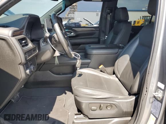 ✅ 2021 Chevrolet Suburban LT • VIN: 1GNSCCKD3MR458593 • Lot: 71007874. Wystawiony na Copart z przebiegiem 58 577 mil. Bezpłatny archiwum sprzedaży aukcyjnych z USA i szczegółowy raport historii pojazdu na DreamBid. Zdjęcie 7.