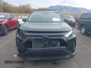 ✅ 2024 Toyota RAV4 Hybrid XLE Premium • VIN: 2T3B6RFV3RW062841 • Lot: 43664808. Wystawiony na IAAI z przebiegiem 20 170 mil. Bezpłatny archiwum sprzedaży aukcyjnych z USA i szczegółowy raport historii pojazdu na DreamBid. Zdjęcie 12.