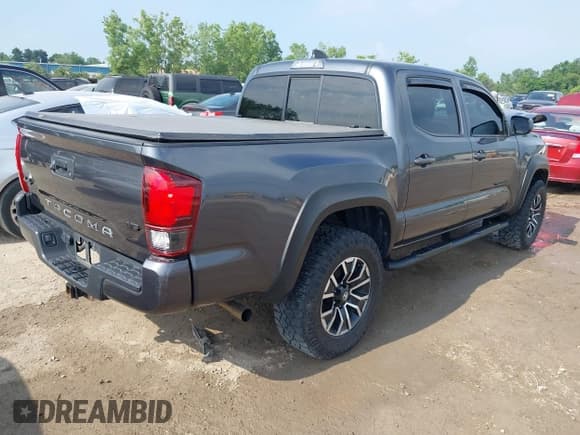 ✅ 2021 Toyota Tacoma SR • VIN: 3TMCZ5AN5MM377856 • Лот: 42824866. Опубликован ранее на IAAI с пробегом 58 546 миль. Бесплатный доступ к архиву аукционных продаж из США и подробный отчёт об истории автомобиля на DreamBid. Изображение 4.