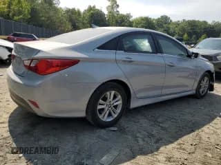 ✅ 2014 Hyundai Sonata GLS • VIN: 5NPEB4AC7EH919830 • Lot: 69329294. Listed on Copart with 173,973 mi. Free auction sales archive from the USA and detailed vehicle history report at DreamBid. Image 3.