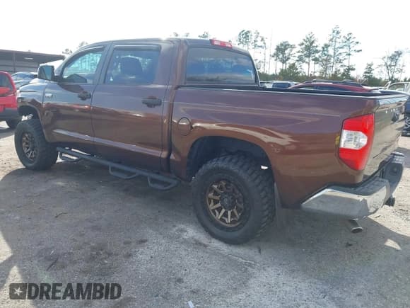 ✅ 2016 Toyota Tundra TRD Pro • VIN: 5TFDW5F19GX520373 • Lot: 43729060. Wystawiony na IAAI z przebiegiem 56 055 mil. Bezpłatny archiwum sprzedaży aukcyjnych z USA i szczegółowy raport historii pojazdu na DreamBid. Zdjęcie 3.