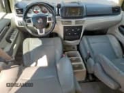 ✅ 2012 Volkswagen Routan SE • VIN: 2C4RVABG5CR354258 • Lot: 70366375. Wystawiony na Copart z przebiegiem 136 994 mil. Bezpłatny archiwum sprzedaży aukcyjnych z USA i szczegółowy raport historii pojazdu na DreamBid. Zdjęcie 8.