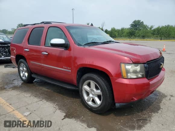 2013 Chevrolet Tahoe LTZ z VIN 1GNSKCE06DR211595, wystawiony jako Copart lot #67392565 z przebiegiem 202 317 mil mil oraz Szkoda całkowita • Salvage title. Historia ofert i sprzedaży dostępna na DreamBid. Obrazek 4.