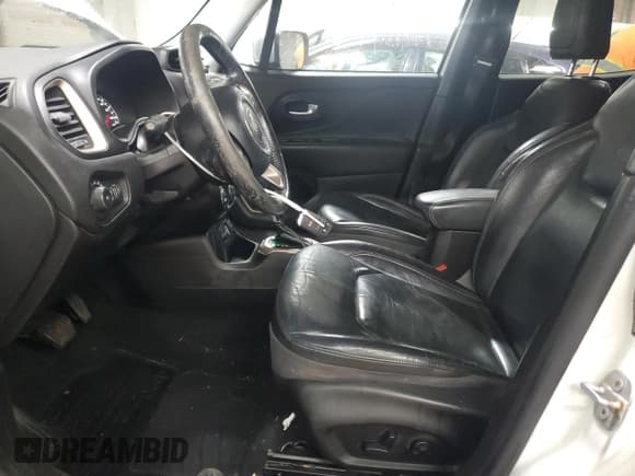 ✅ 2016 Jeep Renegade Limited • VIN: ZACCJADT9GPC63080 • Lot: 92324455. Listed on Copart with 192,985 mi. Free auction sales archive from the USA and detailed vehicle history report at DreamBid. Image 7.