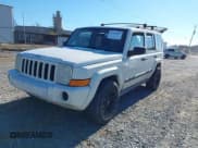 ✅ 2006 Jeep Commander • VIN: 1J8HG48K76C330603 • Lot: 41183106. Wystawiony na IAAI z przebiegiem Nie podano. Bezpłatny archiwum sprzedaży aukcyjnych z USA i szczegółowy raport historii pojazdu na DreamBid. Zdjęcie 2.
