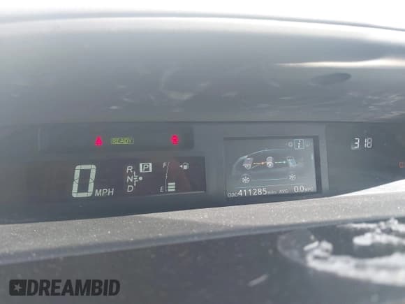 ✅ 2017 Toyota Prius Two • VIN: JTDZN3EU9HJ063285 • Lot: 41696704. Listed on IAAI with 411,285 mi. Free auction sales archive from the USA and detailed vehicle history report at DreamBid. Image 7.