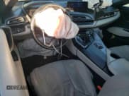 ✅ 2015 BMW i8 • VIN: WBY2Z2C50FV392974 • Лот: 72072684. Опубликован ранее на Copart с пробегом 116 474 миль. Бесплатный доступ к архиву аукционных продаж из США и подробный отчёт об истории автомобиля на DreamBid. Изображение 8.