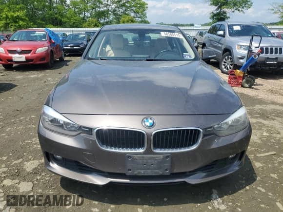 ✅ 2013 BMW 3 Series 328i xDrive • VIN: WBA3B5G58DNS02015 • Лот: 58586515. Опубликован ранее на Copart с пробегом 241 767 миль. Бесплатный доступ к архиву аукционных продаж из США и подробный отчёт об истории автомобиля на DreamBid. Изображение 5.