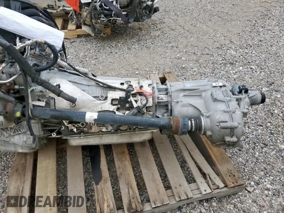 ✅ 2021 Chevrolet Silverado 1500 • VIN: ENGNE0NLY61384865 • Лот: 61384865. Опубликован ранее на Copart с пробегом Не указан. Бесплатный доступ к архиву аукционных продаж из США и подробный отчёт об истории автомобиля на DreamBid. Изображение 4.