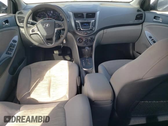 ✅ 2017 Hyundai Accent SE • VIN: KMHCT4AE5HU255653 • Lot: 91782595. Wystawiony na Copart z przebiegiem 107 592 mil. Bezpłatny archiwum sprzedaży aukcyjnych z USA i szczegółowy raport historii pojazdu na DreamBid. Zdjęcie 8.