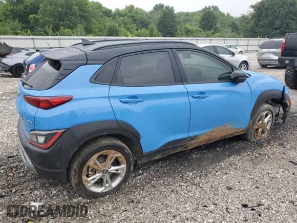 2022 Hyundai Kona SEL z VIN KM8K6CAB5NU889740, wystawiony jako Copart lot #67050245 z przebiegiem 8 507 mil mil oraz Szkoda całkowita • Salvage title. Historia ofert i sprzedaży dostępna na DreamBid. Obrazek 3.