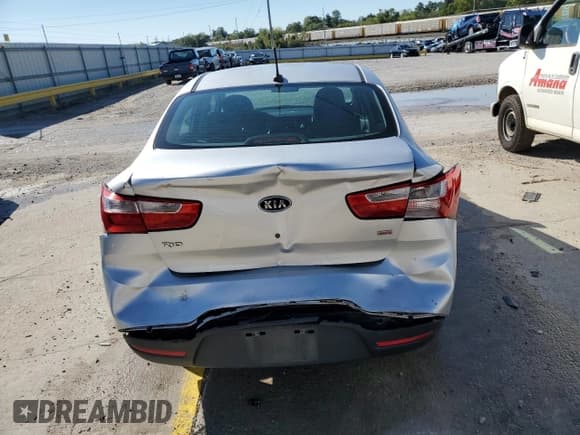 ✅ 2012 Kia Rio LX • VIN: KNADM4A34C6082612 • Lot: 84978865. Wystawiony na Copart z przebiegiem 224 290 mil. Bezpłatny archiwum sprzedaży aukcyjnych z USA i szczegółowy raport historii pojazdu na DreamBid. Zdjęcie 6.