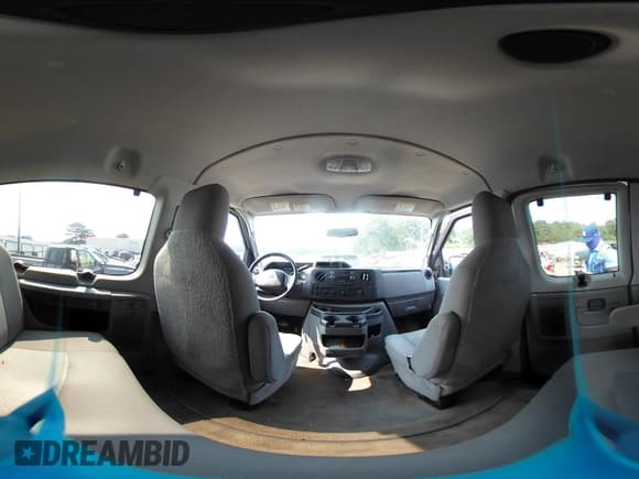 ✅ 2014 Ford Econoline Passenger XL • VIN: 1FBSS3BL9EDA85811 • Lot: 42385190. Wystawiony na IAAI z przebiegiem 78 000 mil. Bezpłatny archiwum sprzedaży aukcyjnych z USA i szczegółowy raport historii pojazdu na DreamBid. Zdjęcie 18.