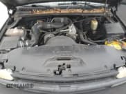 ✅ 2001 Chevrolet Silverado 1500 • VIN: 1GCEC14W81Z200915 • Лот: 79257144. Опубликован ранее на Copart с пробегом 197 957 миль. Бесплатный доступ к архиву аукционных продаж из США и подробный отчёт об истории автомобиля на DreamBid. Изображение 12.