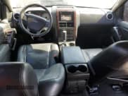 ✅ 2006 Ford Explorer Limited • VIN: 1FMEU75886UB04797 • Lot: 69309485. Wystawiony na Copart z przebiegiem 157 794 mil. Bezpłatny archiwum sprzedaży aukcyjnych z USA i szczegółowy raport historii pojazdu na DreamBid. Zdjęcie 8.