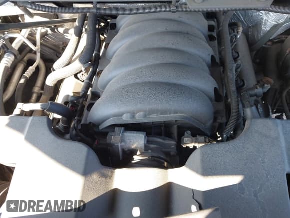 ✅ 2018 Chevrolet Silverado 1500 LTZ • VIN: 1GCVKSEC5JZ143845 • Lot: 42392639. Wystawiony na IAAI z przebiegiem 112 958 mil. Bezpłatny archiwum sprzedaży aukcyjnych z USA i szczegółowy raport historii pojazdu na DreamBid. Zdjęcie 10.