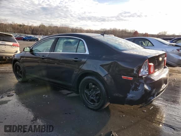 ✅ 2011 Chevrolet Malibu 1LS • VIN: 1G1ZB5E13BF276410 • Лот: 79058204. Опубликован ранее на Copart с пробегом 118 456 миль. Бесплатный доступ к архиву аукционных продаж из США и подробный отчёт об истории автомобиля на DreamBid. Изображение 2.