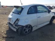 ✅ 2014 FIAT 500e • VIN: 3C3CFFGE1ET173007 • Lot: 42867076. Wystawiony na IAAI z przebiegiem Nie podano. Bezpłatny archiwum sprzedaży aukcyjnych z USA i szczegółowy raport historii pojazdu na DreamBid. Zdjęcie 4.