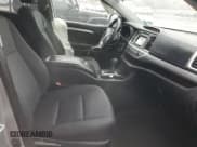 ✅ 2019 Toyota Highlander LE • VIN: 5TDBZRFH2KS725647 • Лот: 87054495. Опубликован ранее на Copart с пробегом 64 534 миль. Бесплатный доступ к архиву аукционных продаж из США и подробный отчёт об истории автомобиля на DreamBid. Изображение 7.