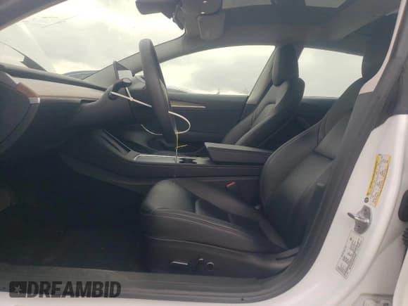 ✅ 2023 Tesla Model 3 • VIN: 5YJ3E1EA8PF490852 • Lot: 56021705. Wystawiony na Copart z przebiegiem 36 154 mil. Bezpłatny archiwum sprzedaży aukcyjnych z USA i szczegółowy raport historii pojazdu na DreamBid. Zdjęcie 7.