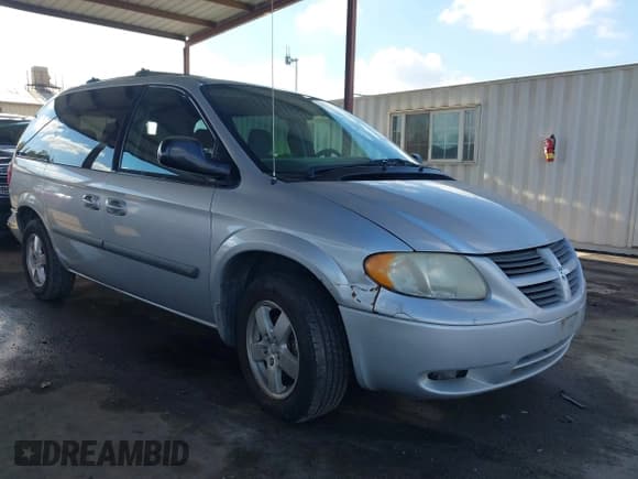 ✅ 2005 Dodge Caravan SXT • VIN: 1D4GP45R85B155922 • Lot: 43738712. Listed on IAAI with 207,094 mi. Free auction sales archive from the USA and detailed vehicle history report at DreamBid. Image 1.