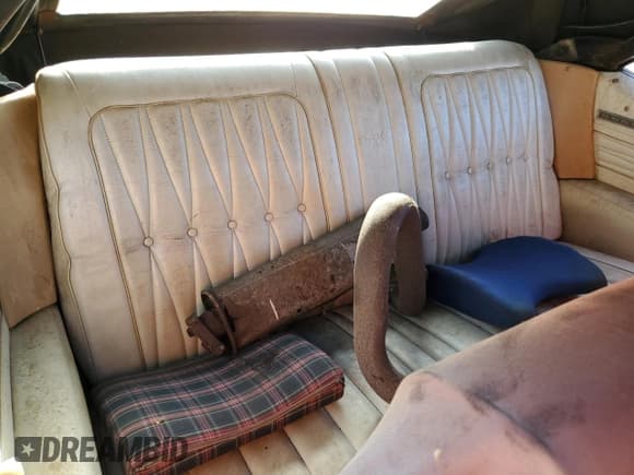 ✅ 1971 Oldsmobile 88 • VIN: 366671M539070 • Lot: 74118394. Listed on Copart with 32,348 mi. Free auction sales archive from the USA and detailed vehicle history report at DreamBid. Image 10.