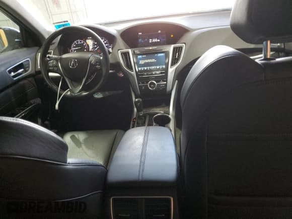 ✅ 2018 Acura TLX • VIN: 19UUB1F3XJA011586 • Lot: 71527415. Wystawiony na Copart z przebiegiem 135 719 mil. Bezpłatny archiwum sprzedaży aukcyjnych z USA i szczegółowy raport historii pojazdu na DreamBid. Zdjęcie 8.