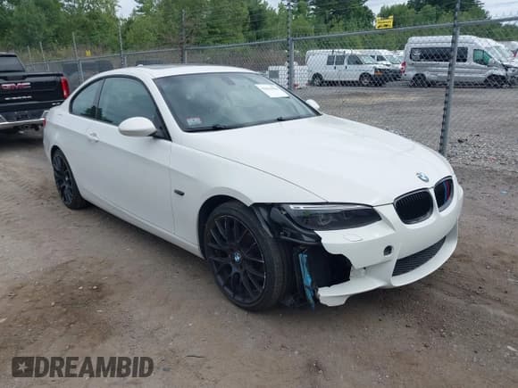 ✅ 2009 BMW 3 Series 335i xDrive • VIN: WBAWC73579E067970 • Lot: 42614906. Wystawiony na IAAI z przebiegiem 173 824 mil. Bezpłatny archiwum sprzedaży aukcyjnych z USA i szczegółowy raport historii pojazdu na DreamBid. Zdjęcie 1.